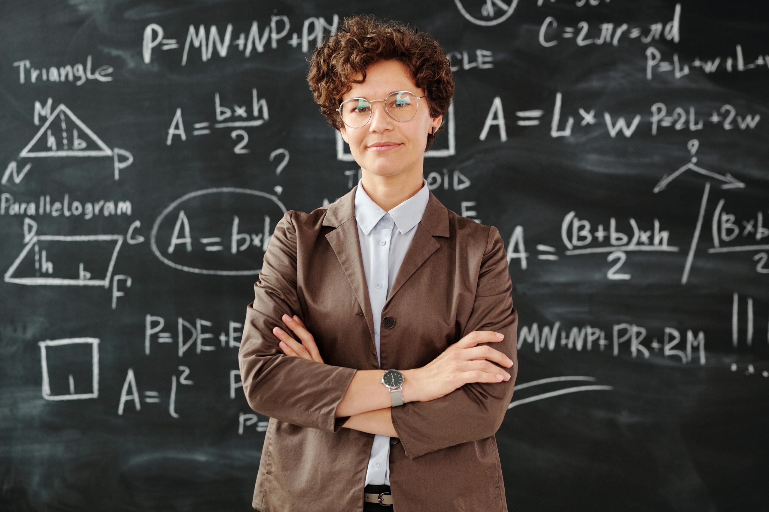 How Professionals Can Start Their Journey as Guest Lecturers